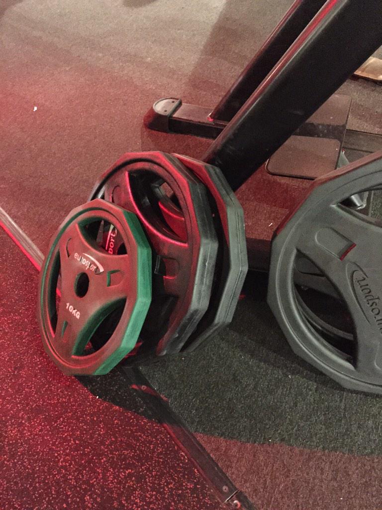 ProtiniPower's tweet image. Training back and biceps tonight....muscles don't make you look bulky girls, they make you look HOT!! RT if you agree