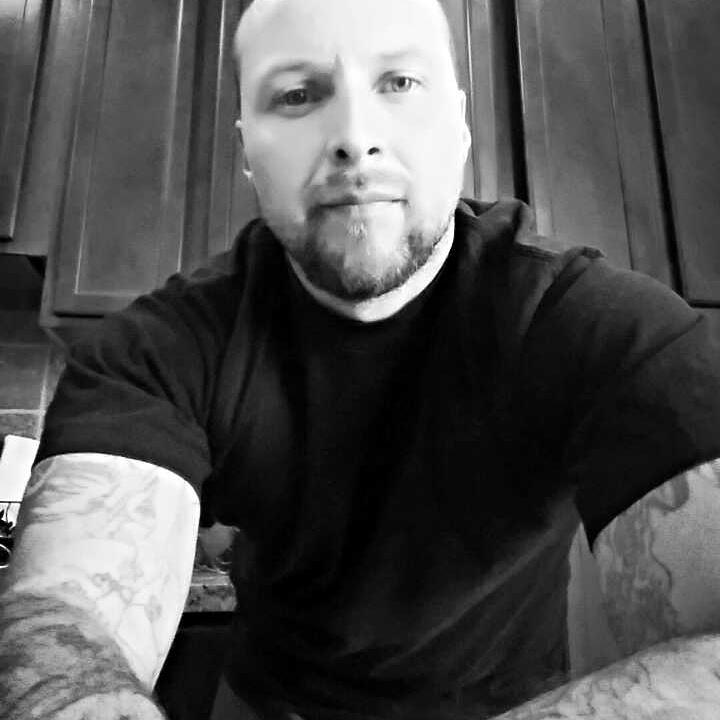 CAVEMAN_TOMMY909 tweet media