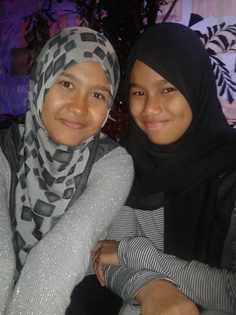 AMaharani03's tweet photo. kenangan terakhir kita kak :) @Nikdaalian  :) http://t.co/JrejGuFfPH