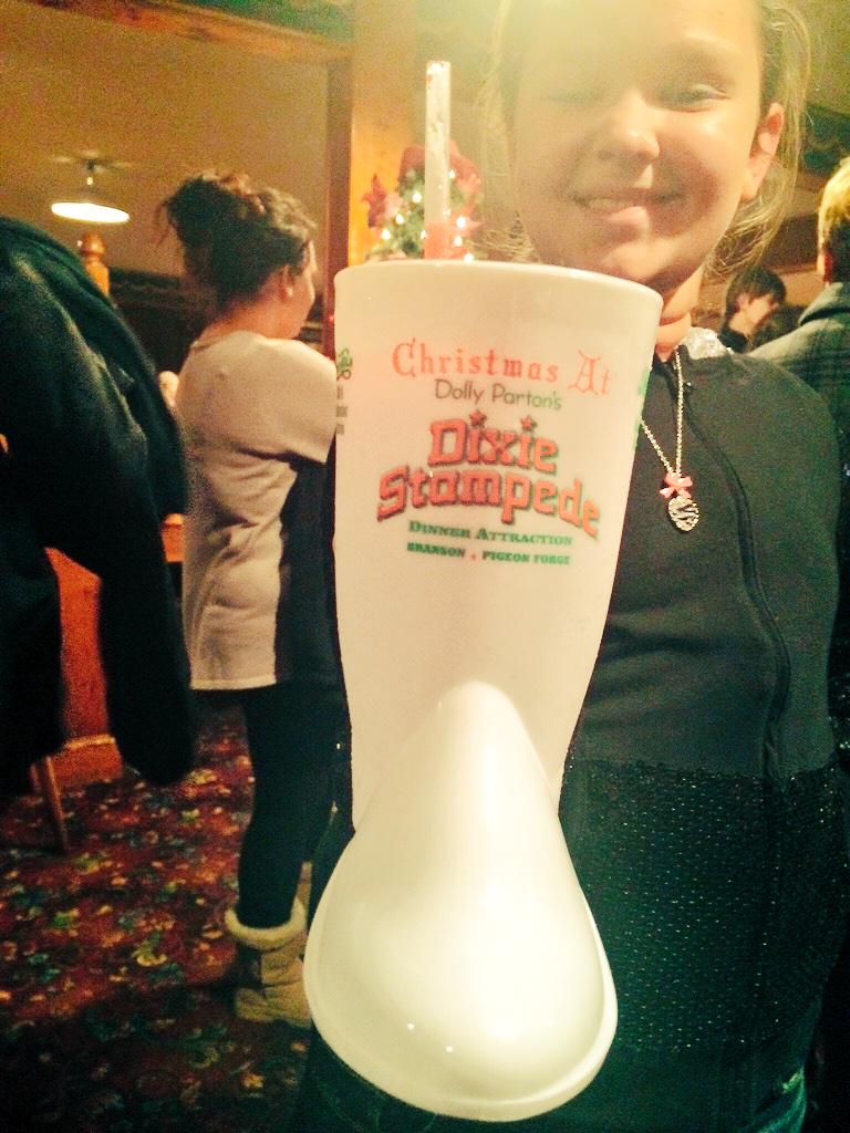 TheSamiCone's tweet photo. It's still Christmas at @DixieStampede! #BootMug #Dollywood @plumbmusic http://t.co/PYsKRnd8JQ