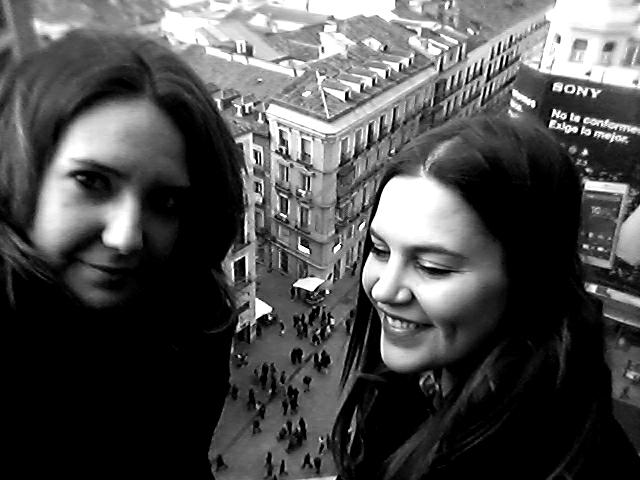 LourReSan's tweet photo. De Madrid al cielo!! Con la mejor compañia @B_Garccia #callao #elcorteingles #azotea #navidad http://t.co/JRkzK4eOwG