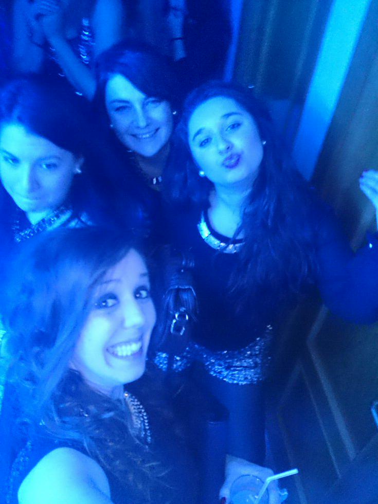 Maria_atletica's tweet photo. Nochevieja 2014!! Y esta quede eehhh!! #MueroDeRisa 😂😂 @AlmudenaJusto @Coquidelo @SaraSaizLara http://t.co/zwYTHwJvgb