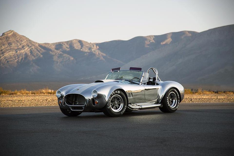 5starportugal's tweet image. Shelbys 700bhp 50th Anniversary Shelby Cobra 427  owl.li/GIFxq   ☼