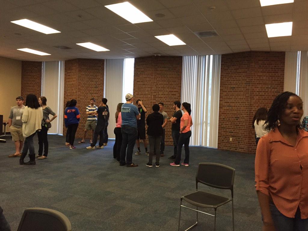 KShapiro_SA's tweet photo. Great job @nsteinberger on leading some community development training. #UFRA #Murphree http://t.co/2j83CalTWv