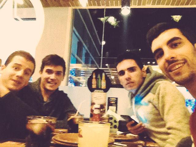 Juaniito_I_S's tweet photo. Al lio!! @andresgregorio4 @AdriQtecunda @AntonioQtecunda http://t.co/ST3d36ZH5X