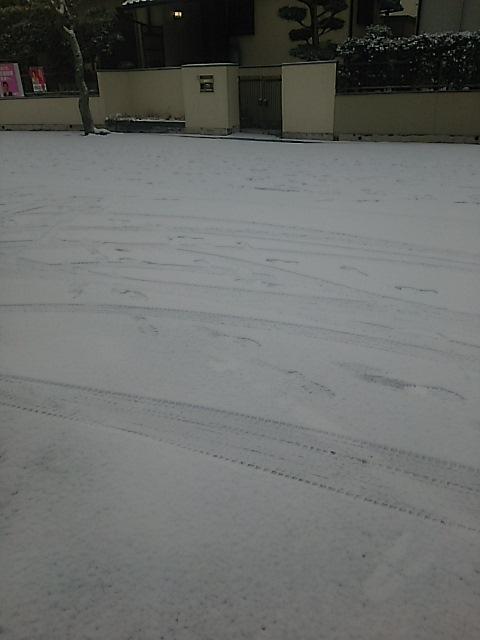 Tweet 京都で50年に一度規模の大雪 61年ぶり記録更新 ツイッター現地画像投稿集 Naver まとめ