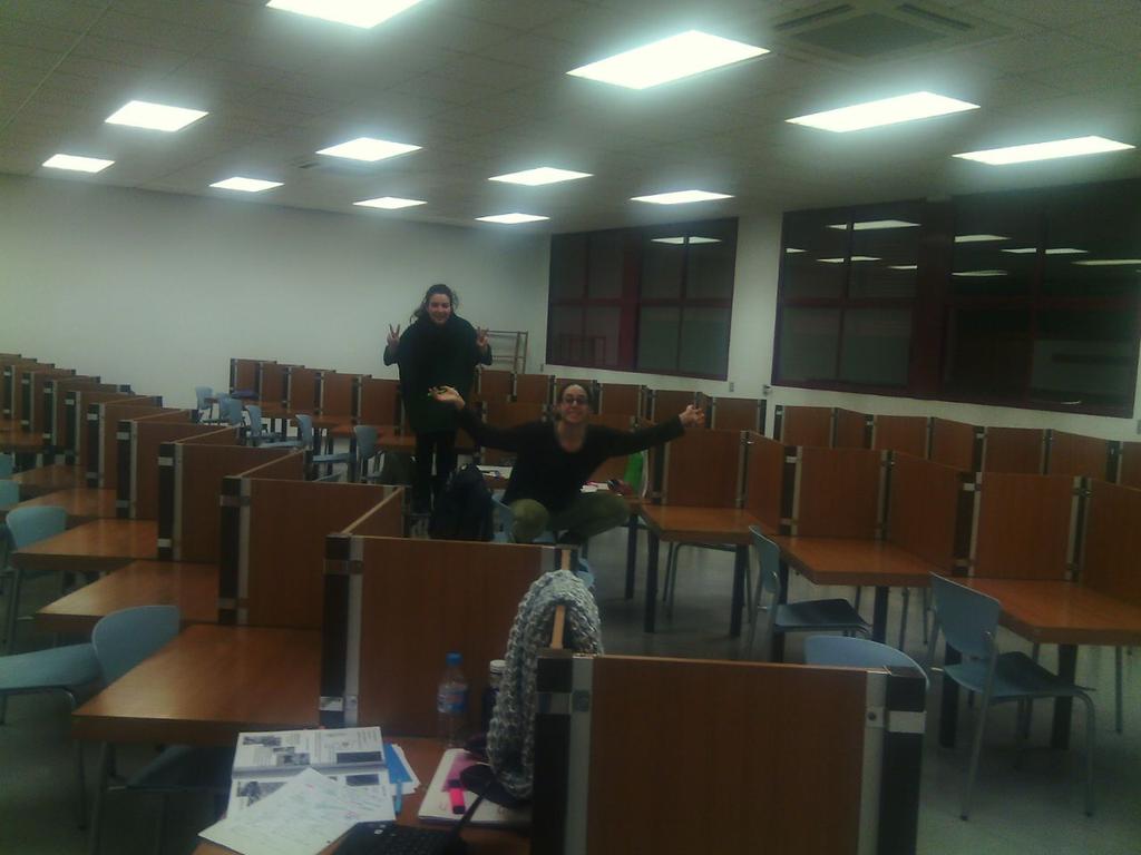 sofilin18's tweet photo. El aulario es nuestroooooooooooo @criscabe95 #Ele http://t.co/ViO73V2mQ5