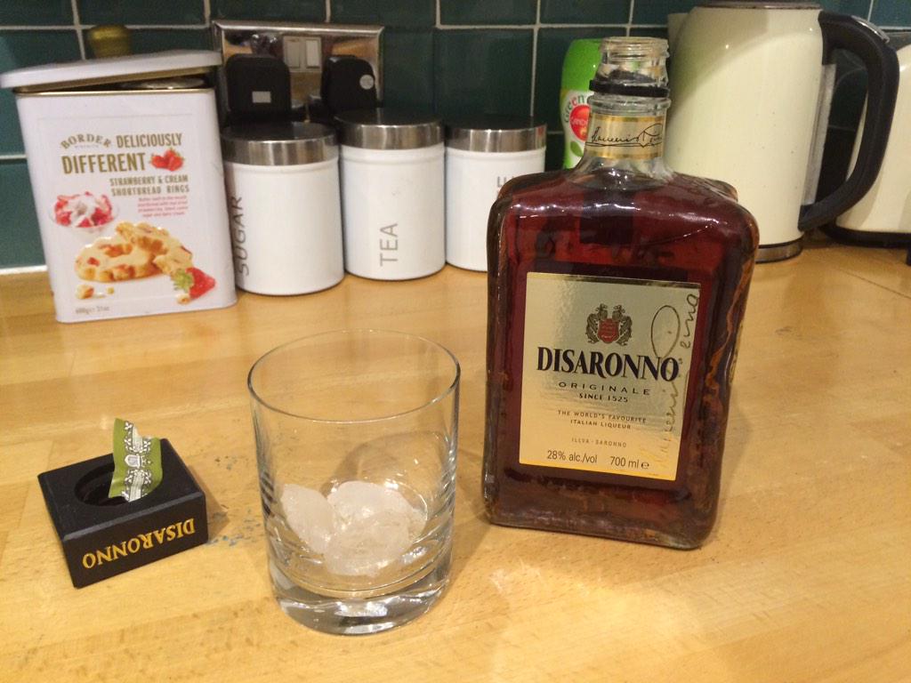 Matcarrington89's tweet photo. @GrahamGreen56 and Debbie thank you for my #Disaronno. Last drink before #DryJanuary @EmmaParrish http://t.co/7kwFwVNLF9