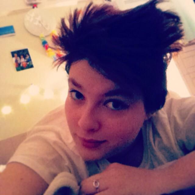 TheMooses1's tweet photo. Heyyyyyyyyy! Messy hair today ^w^ http://t.co/GjIfRg6QNF