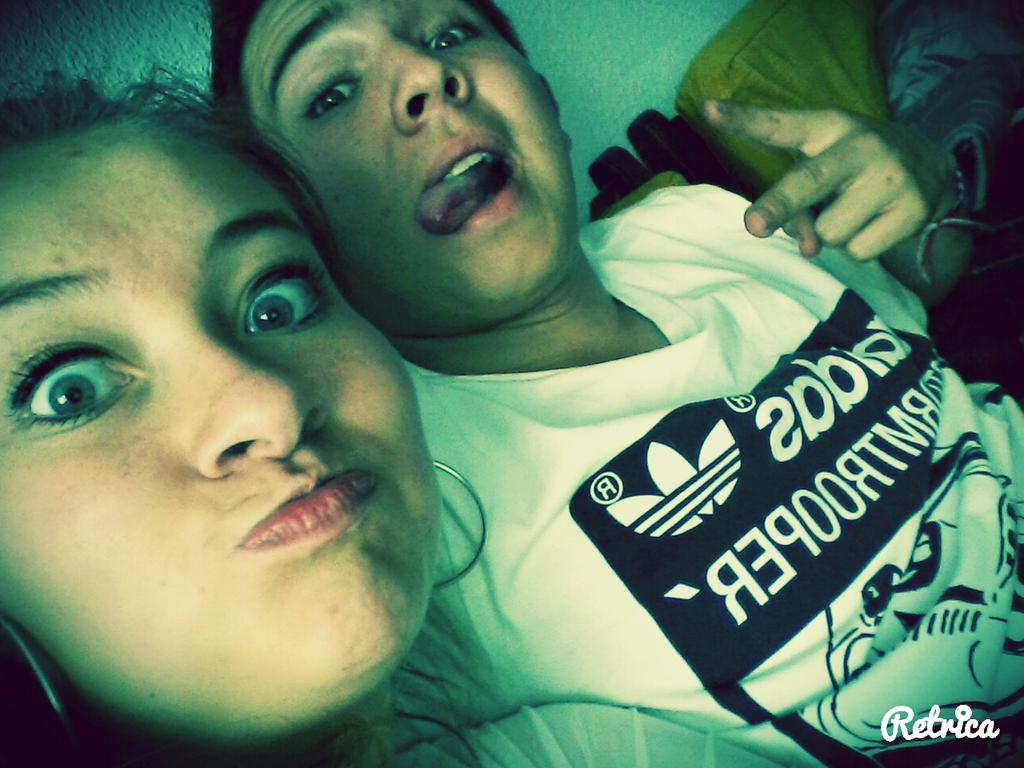 Laurasfe19's tweet photo. SOMOS UNOS LOQUILLOS *-* http://t.co/qPOREPn6QE