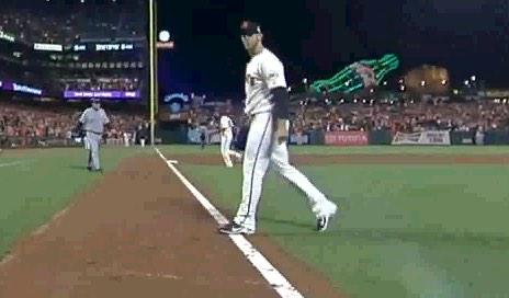BushLeague101's tweet photo. How superstitious are you?

RT to jump over base line
FAV if you DGAF http://t.co/kbCIhnQLwV