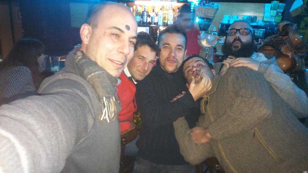 javiflorencio's tweet photo. Prenoche en el #adiospianobar http://t.co/qBJVhYxd7x