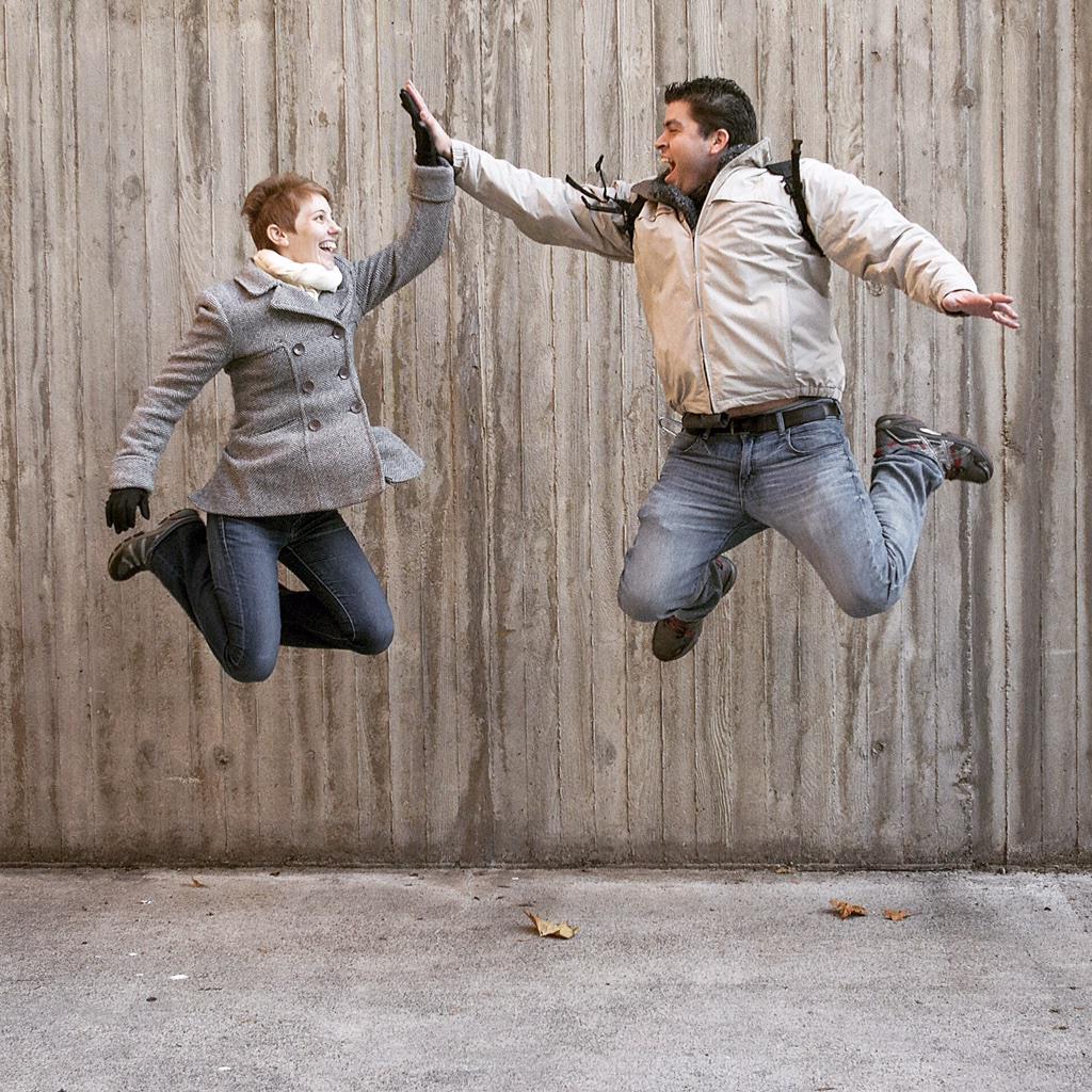 JasonHalley_CSU's tweet image. No adventure day at #ChicoState with @post_kate should be complete without an epic high-five! #emptycampus #MoenyPile