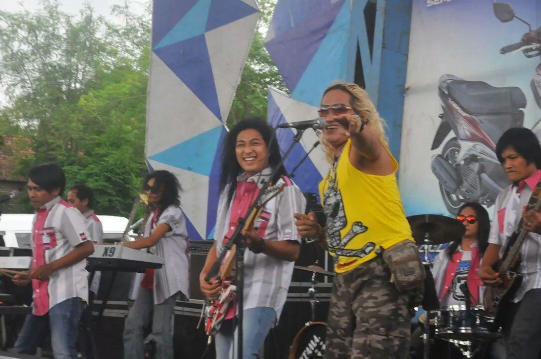 EdySugioto's tweet photo. Rambut jagung bersama om sonata http://t.co/CthvWfOnO0