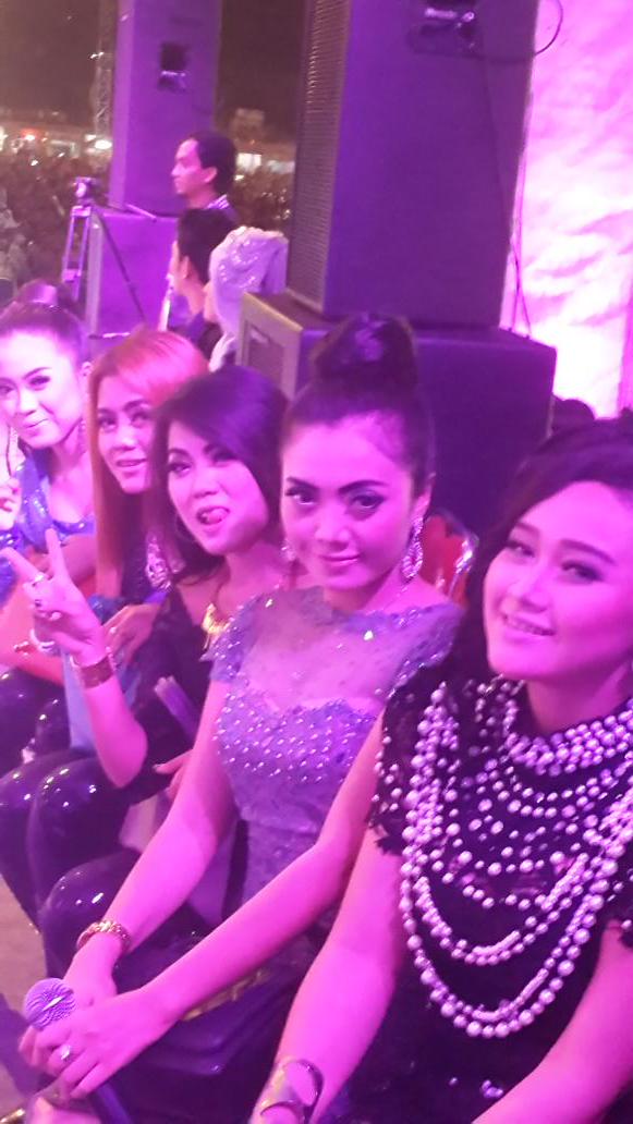 EdySugioto's tweet photo. Five the best singer sonata http://t.co/d3IIJm7WFS