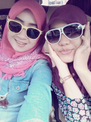daraaristi's tweet photo. Ga jadi ke cianjur men #latepost @ayuwwulandari http://t.co/PpLpgWmX4X
