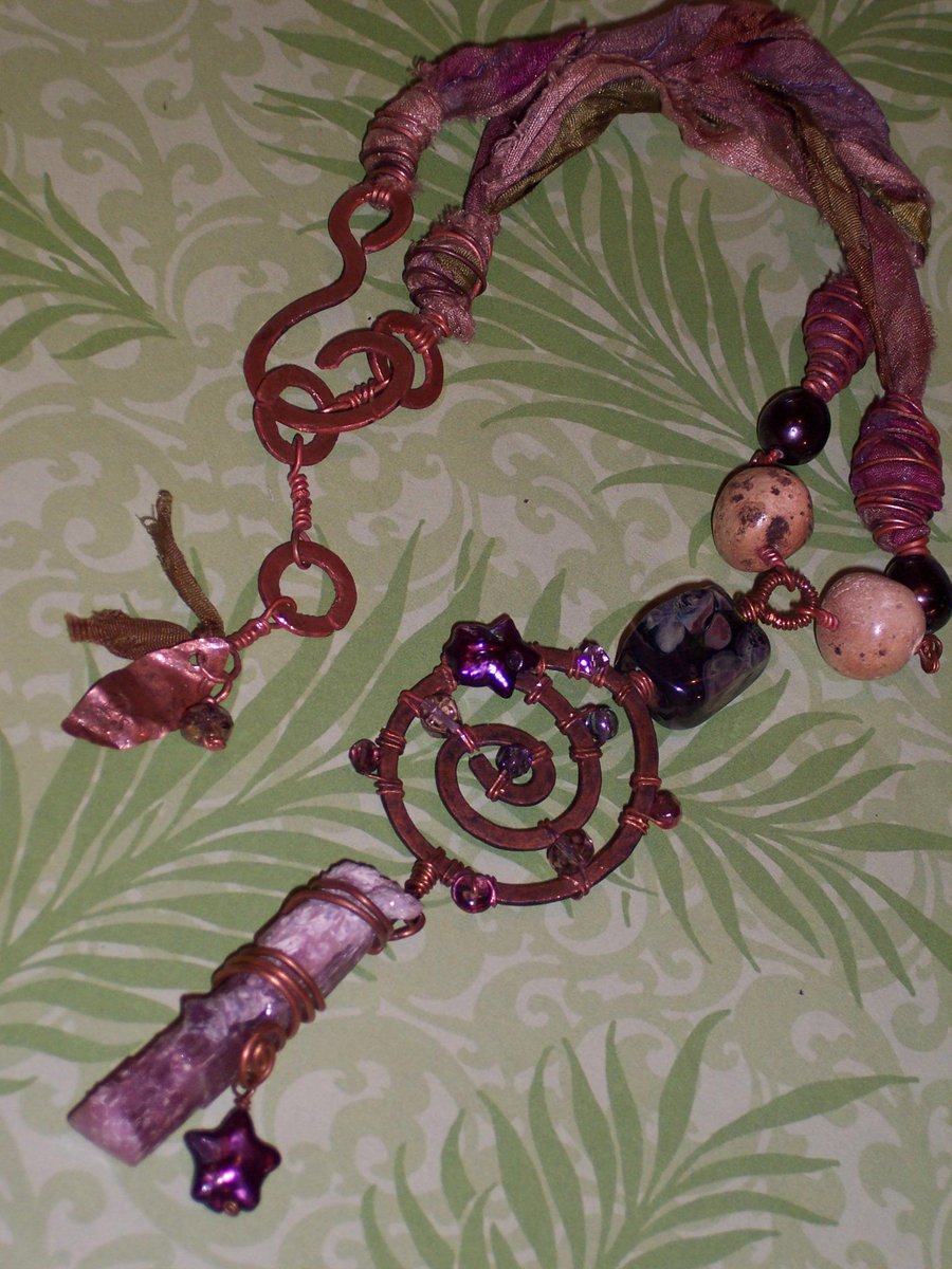 PyxeeStyx's tweet photo. "Sweet Dreams" Dream Catcher necklace #craftshout #PyxeeStyx https://t.co/BiMnsLM38P http://t.co/HciQgBRsXc