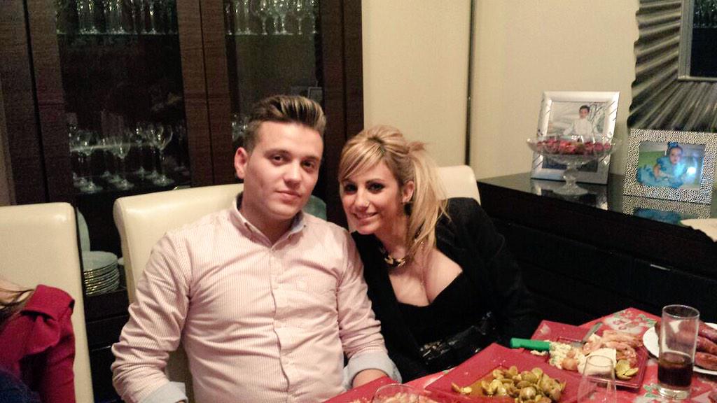 anaiis1992's tweet photo. Buenisisimas noches!😘😘😘 http://t.co/t0VCyGGRMv