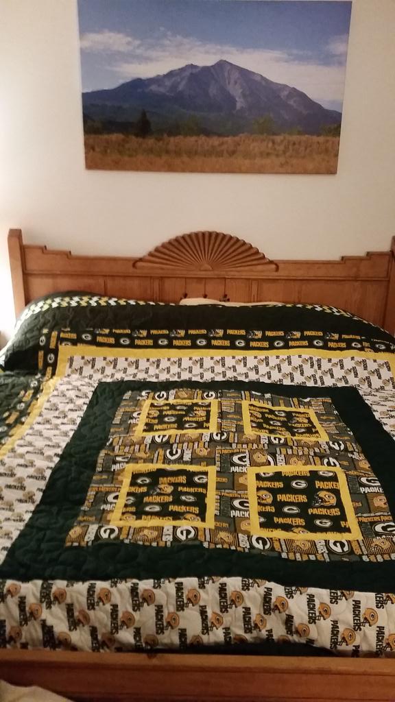 ShayNorthern13's tweet image. True #Packers fan!Courtesy of my gramma Vi! @nfl #greenbaypackers @Packers_newz_ @gbpackersfan_  @packers @QuiltsOle