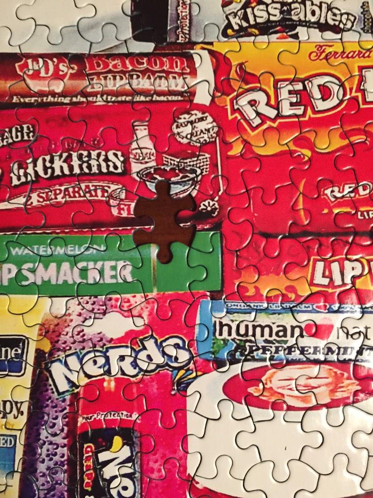 khicks217's tweet photo. Hints that 2015 MAY not be your hear: missing 1 puzzle piece 2 days into 2015. @M_Wags41 #StillBeingPositive #2015Go http://t.co/BHRlwKC7vy