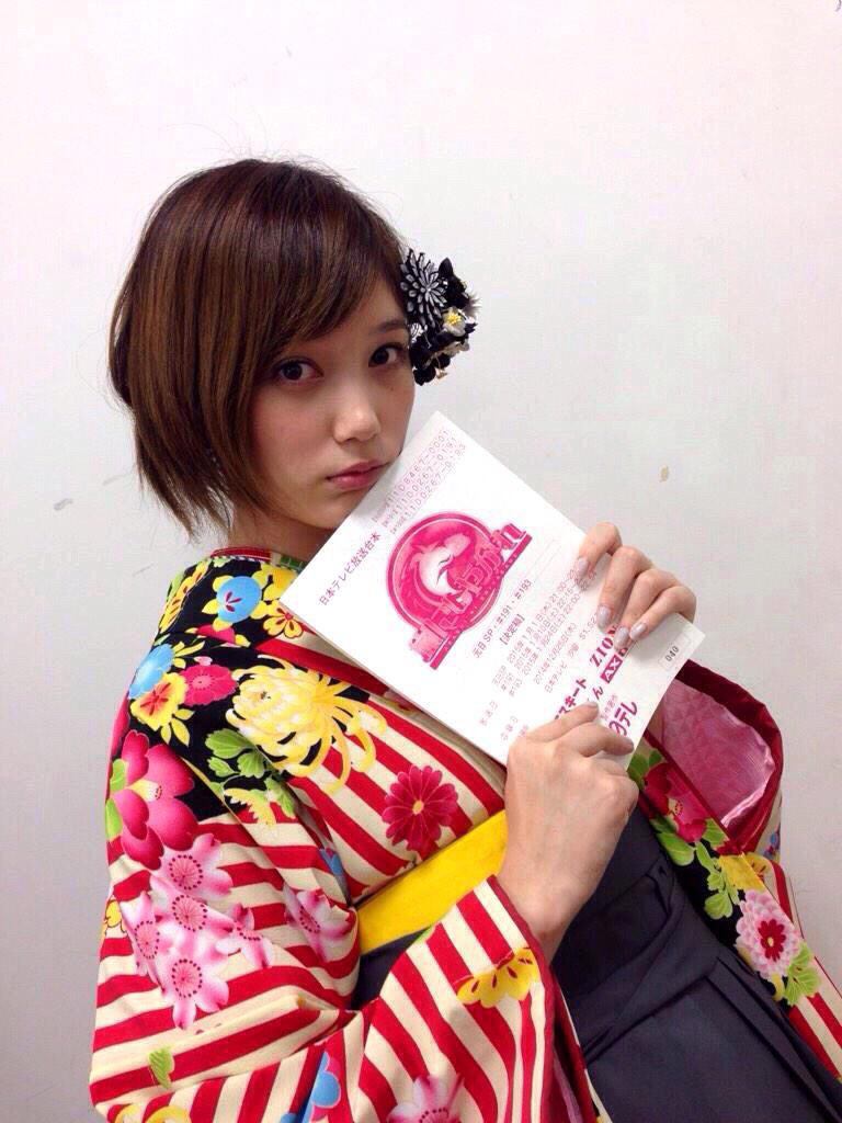 2bsxlyi's tweet photo. 新年明けましておめでとうございます〜！ってもう遅いか(笑)浮上せずに6日も放置...申し訳ないです。今日はリプ返しますよ〜。そういえば！こちらの番組に出演させて頂きました、新年早々嵐さんと共演できて嬉しかった〜！ http://t.co/iLD5Cfp2XU