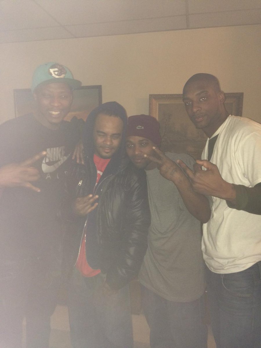 CutSaunders's tweet image. 