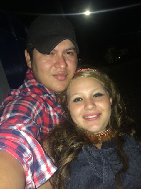fernanda_OG4's tweet photo. Un 2 mas!! Por compartir 10 meses y empezar mi 2015 con usted!! Un PARA SIEMPRE BEBE...... @CHEMUYY Loveuu <33333 http://t.co/Av1noyCxZ8