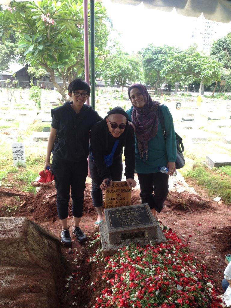 dagger_stab's tweet image. RT @TataTrianti: Never stop make a beat in our heart,Paw! @p_mawarhitam @Bagasluts