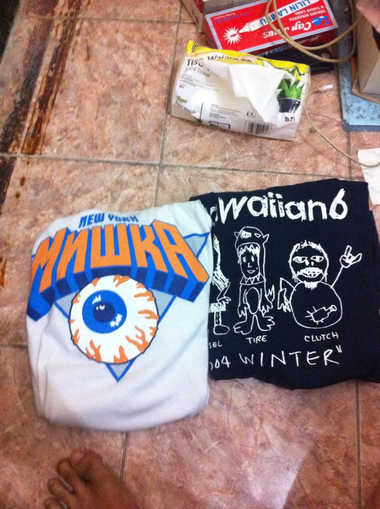 WellyamAlfred1's tweet photo. Sale dengan harga murah. Size L 081317662070 http://t.co/diuTSaJl8V