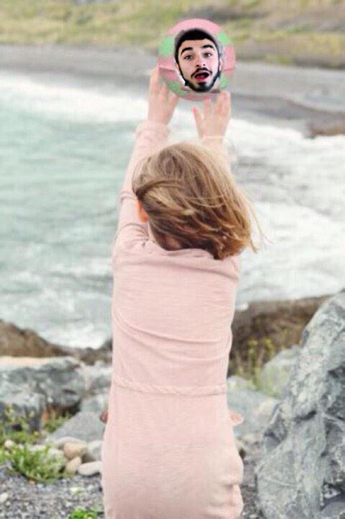 GraceGriffin888's tweet image. I love my new bath bomb!! @RickyUbeda11