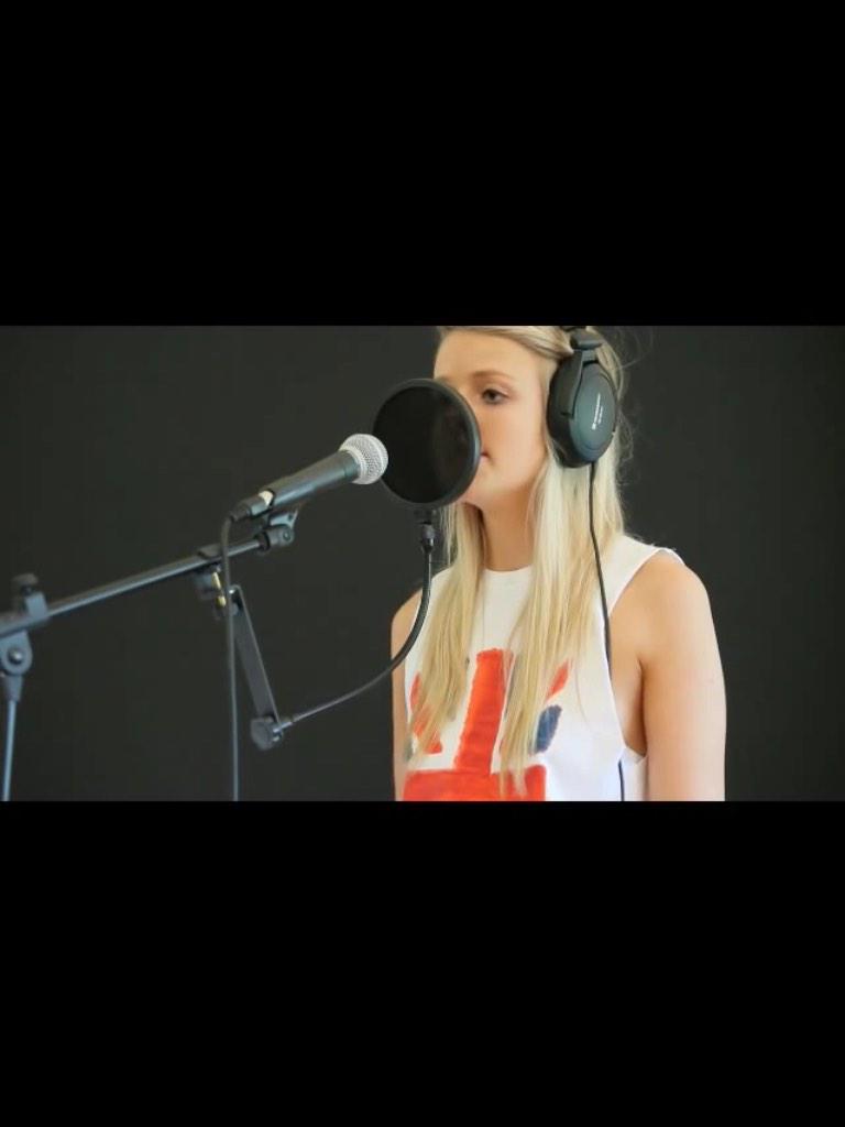 Watch "Jar of hearts"