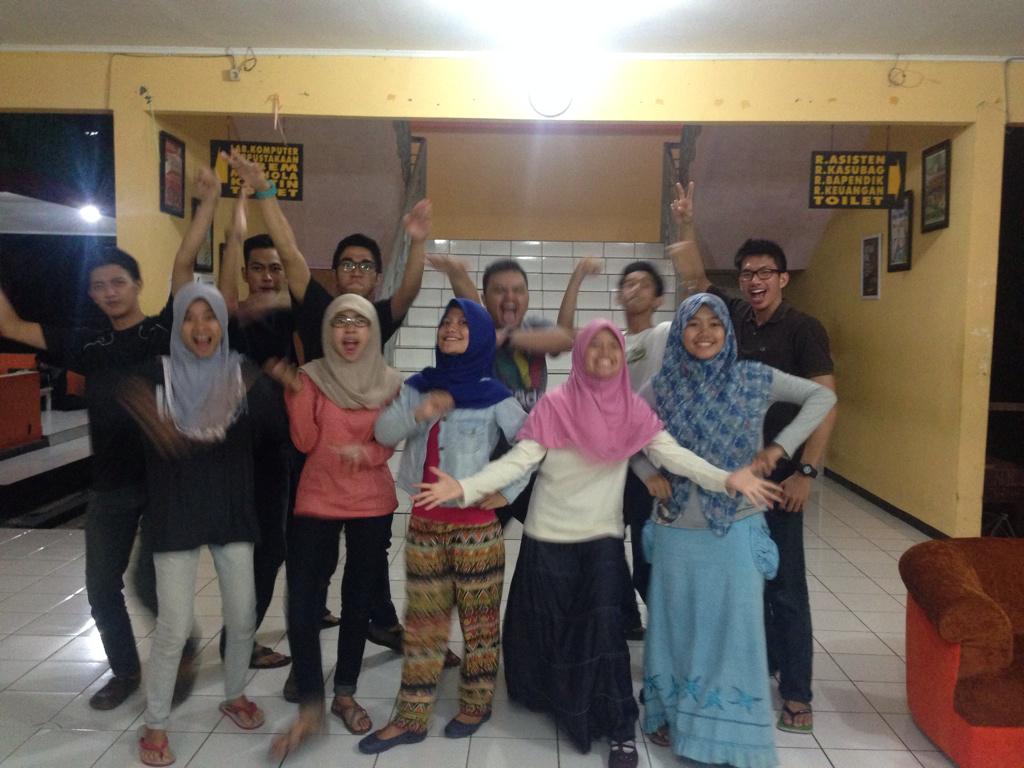 HIMAKBMKMUnsoed's tweet photo. Terimakasih untuk yg sudah berpartisipasi dalam kegiatan OPREC selama 2 hari ini. #AktifBerkontribusi http://t.co/qcS6uAuRzM
