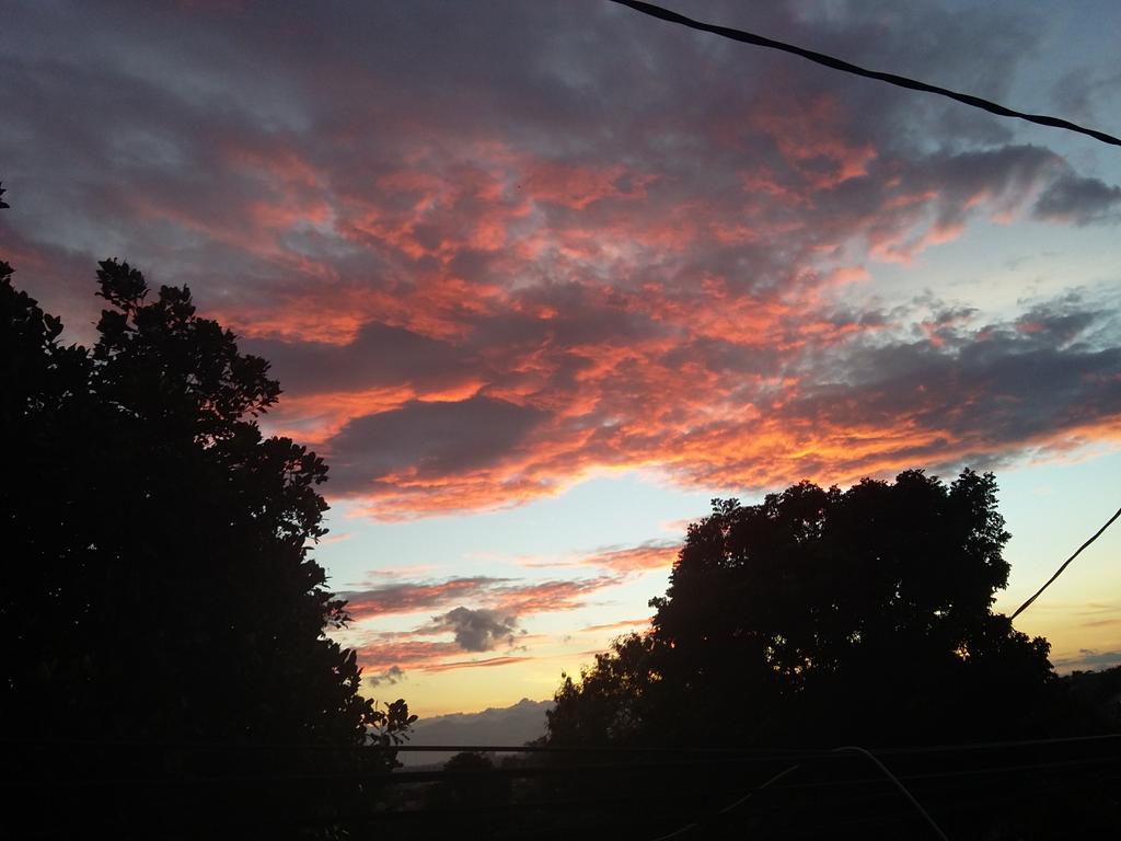 satnite nya cerahh at nyrooms