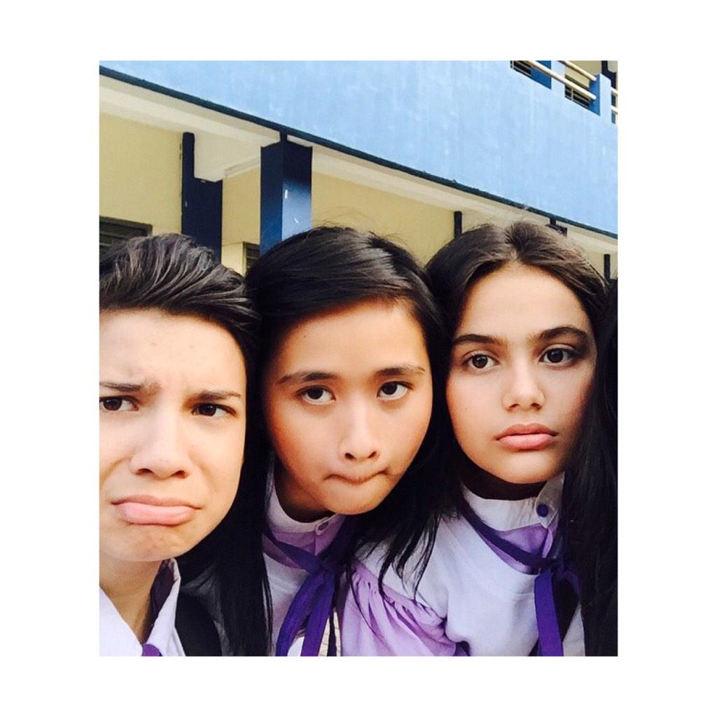 Ellymartina4's tweet photo. "@endyvers_bali: @Endy_ganteng @gritteagathaa @chantiqsgwkwkk😁😘 #BidadariTakutJatuhCinta http://t.co/AfOxLNSRtp"