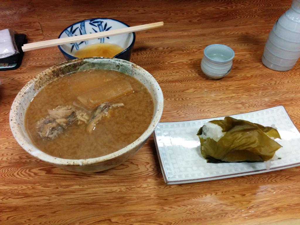 マツド しまや 弘前 4品2杯で30円 人の良いおばさんと物静かなお姉ちゃんの店 ザ 郷土料理 じゃっぱ汁美味い 弘前に行ったら是非 急いで口で吸え Http T Co Zfpvnylbu6 Twitter