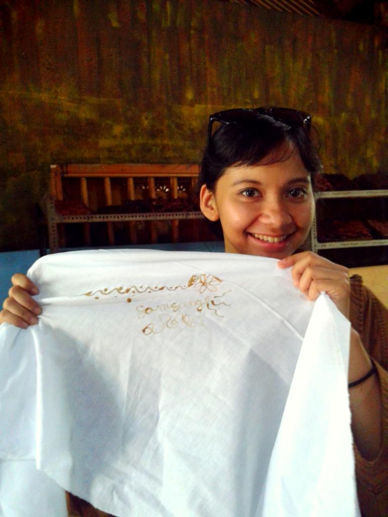 Kak <a href="/NayaAnindita/">Naya.Anindita</a> nyoba ngebatik. Tetep ada <a href="/Samsung_ID/">Samsung Indonesia</a> nya dongs hehe #commenity #surprisecamp