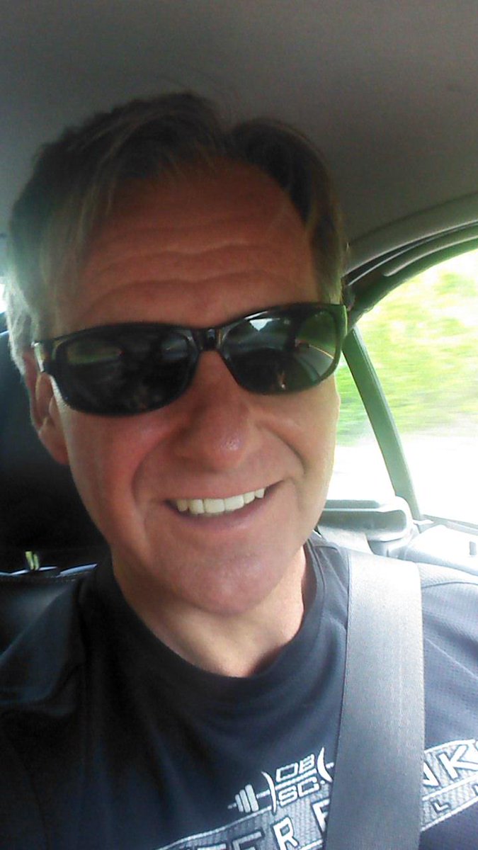 RogerRobinson's tweet photo. @anistonjennifer   I am new to this.  Testing it out.  So I figure I would send out a tweet you...testing 1,2,3 LOL http://t.co/D9eibry4tK