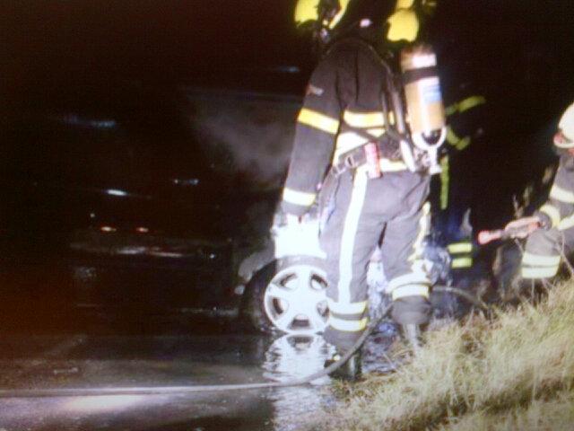 WA_Monster_TH's tweet photo. ON Ter Heijde, autobrand. Er gaan geruchten over de dader. Bel 0800-7000. Het zal je auto maar zijn! http://t.co/Ud1bd5IPw0