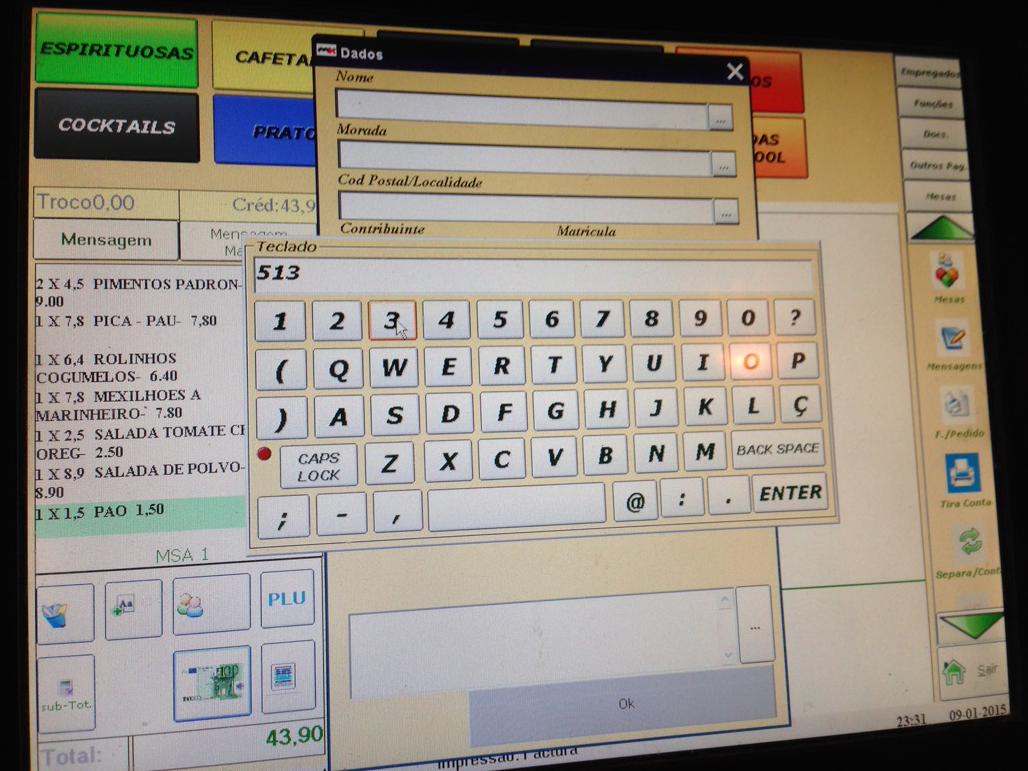 tom__'s tweet image. Interface tastic (and how many fonts?)