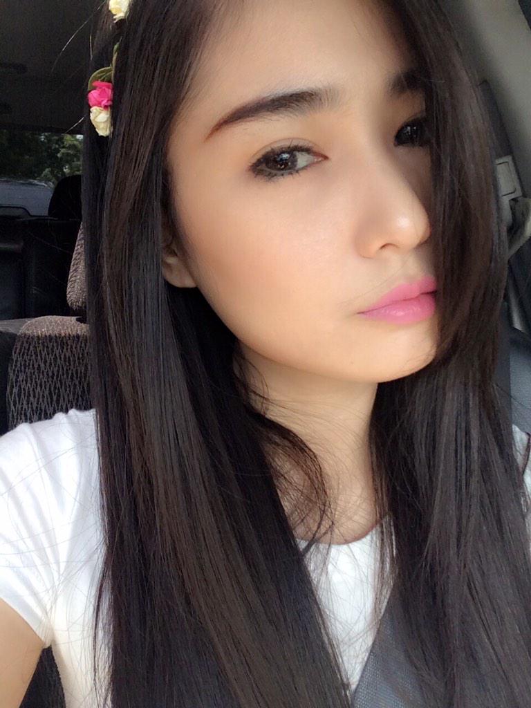 LequenersOFC's tweet photo. "@b_queny: alooo my lequenersss huhu lama nggak nyapa ayo absennn 💋💋💋 http://t.co/eVSH5sMHls"aku hadirr *