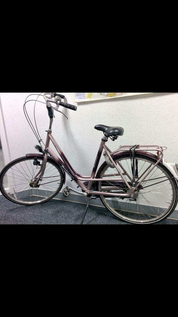 marjanhekkert's tweet photo. Nog steeds op zoek naar deze fiets..iemand?.. Mijn zoon kan anders niet naar zijn werk.. http://t.co/NLHcnCBvyd