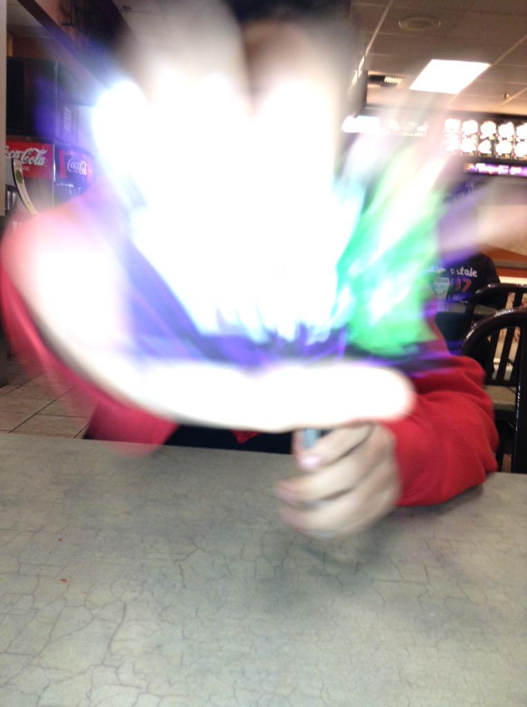 AlmaPradoUpdate's tweet photo. I tried to take a picture of Alma and this happened. http://t.co/pfvtl94ClP