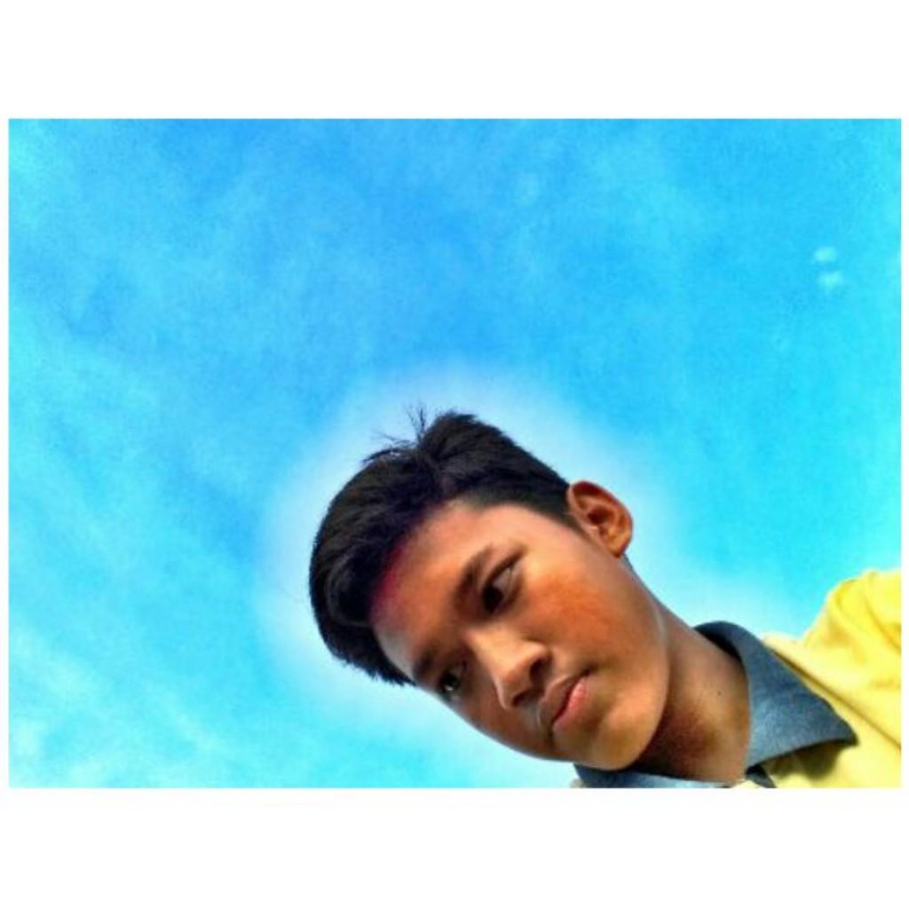 Hey 2015, kesuksesan datang kepadaku tahun ini. Amin !