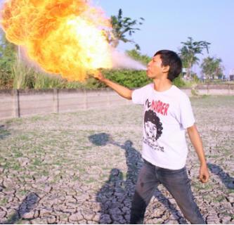 mas drummer macak sakti :D