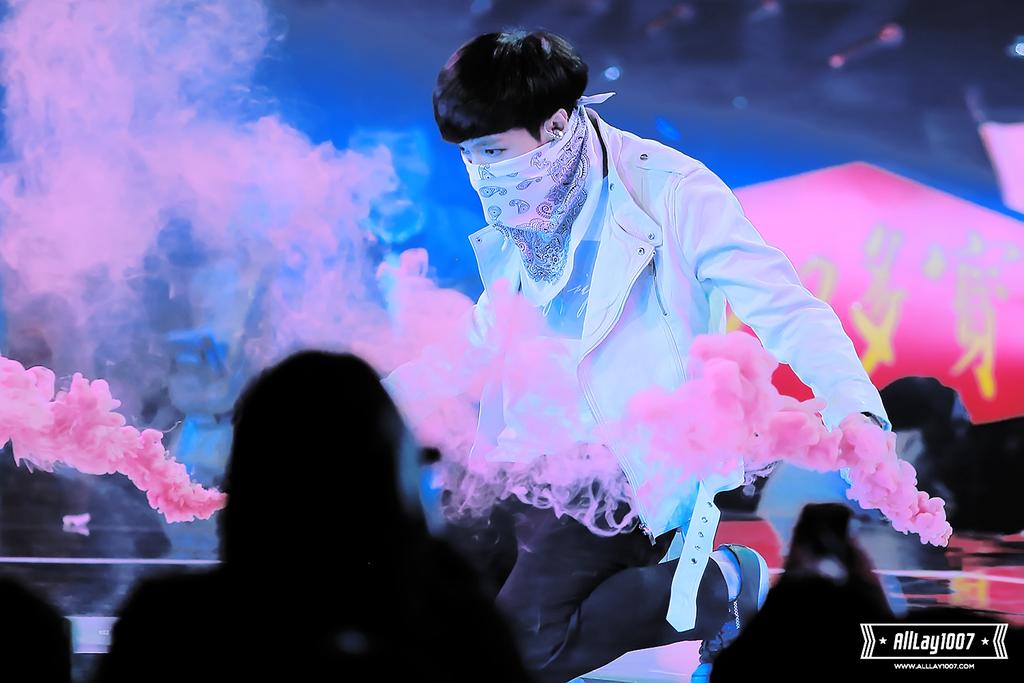 AllLay1007's tweet photo. 141231 호남위성 연말코서트 #레이 우리 레이 완정 예쁘다 ㅠㅠ http://t.co/K2cnHnTSWB