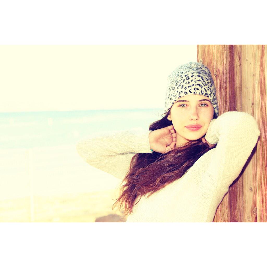 AliciaLvovsky's tweet photo. I woke up like this😬😬 http://t.co/IF7rIssMu9