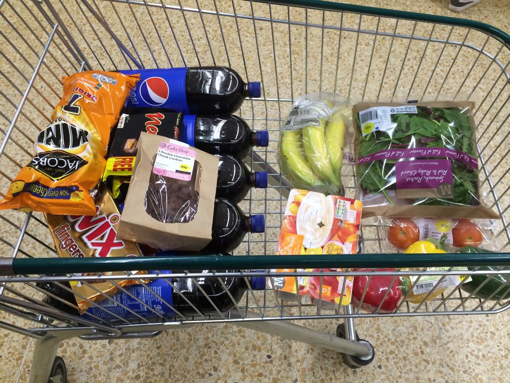 Jade_Cahill's tweet photo. The weekly food shop #whosiswhos http://t.co/vCtNEZkKFe