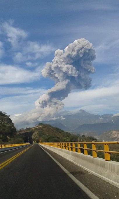 Volcanes 2015 B6b8wmOCUAE2ORJ