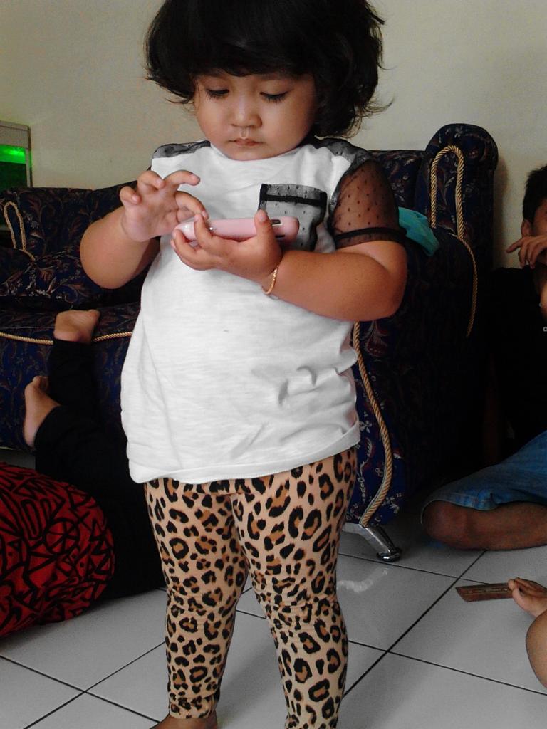 Lihesss tweet picture