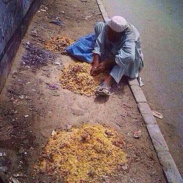HAKAYA_pic's tweet photo. "ألا نتقي الله ياعباد الله في نعم الله"

#حكايا_الصور
#اروع_الصور
#غرد_بصورة

- http://t.co/Oq3put0qfB